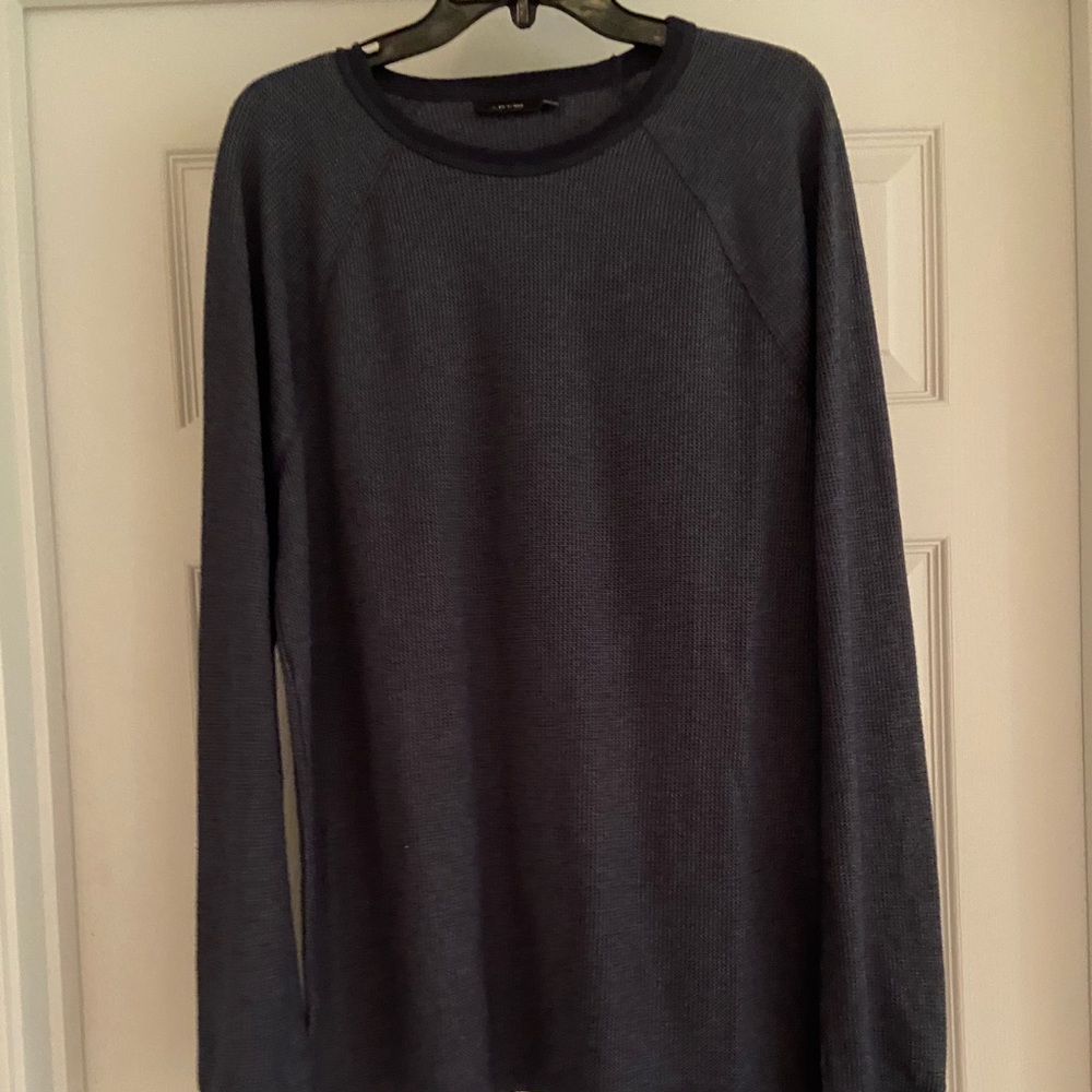 Blue Apt. 9 (Kohl’s) men’s crew neck sweater